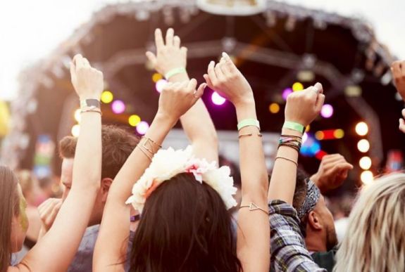 Kábítószerfogyasztókat értek tetten egy háromszéki fesztiválon