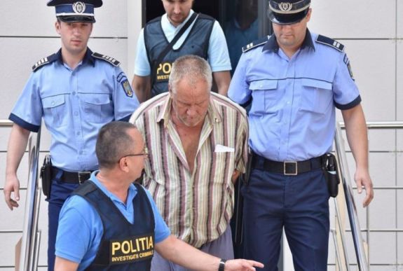 Tinigyilkosság Caracalban: Gheorghe Dincă nevére előzetes letartóztatási parancsot állítottak ki
