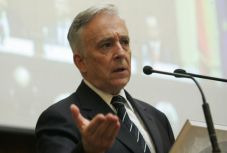 A PSD és az ALDE is Mugur Isărescut támogatja a jegybankelnöki tisztségre