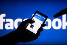 Nem lesz több csodagyógyszer és életveszélyes fogyókúrás tanács a Facebookon