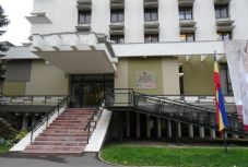 Elfogtak egy nőt Csíkszeredában, aki fizetés nélkül távozott a szállodákból