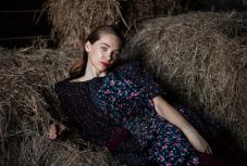 A széki népviselet újragondolásával hódít Horváth Noémi divattervező