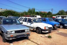 Statisztika: minden harmadik romániai lakosnak van egy átlagban 15 éves autója