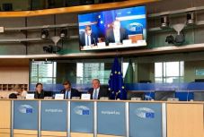 Winkler Gyula a Nemzetközi Kereskedelmi Bizottság alelnöke maradt az EP-ben