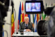 Kormányátalakítás: Teodor Meleşcanu külügyminiszter biztosan távozik