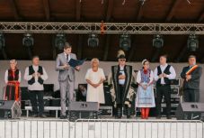 Több mint ötezren ünnepelték a kalotaszegi népviseletet Bánffyhunyadon