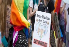 Kustán Magyari Attila: Egy cisz férfi megnyugtatására