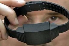 Közvitára bocsátják az elektromos karperecek használatáról szóló törvénytervezetet