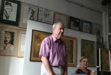 „Az újságíró nemcsak néz, hanem lát is” – Tar Károly könyvbemutatóján jártunk