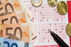 Egymillió eurót érő lottószelvényt vásárolt valaki Kománfalván