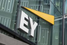 EY: egyre vonzóbb a külföldi befektetők szemében Közép-Kelet-Európa