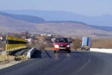 Félsávos útlezárás van Csíkszentkirály és Csíkszentimre között