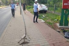 Csoda Iașiban: így menekült meg a biztos haláltól a járdán sétáló gyermek (VIDEÓ)
