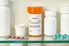 Online gyógyszertárrá (is) változik az eMag