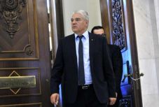 Belügyminiszter: egyetlen törvénytisztelő állampolgárt se verjenek meg a csendőrök