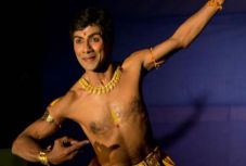 Saju George, a táncoló jezsuita: a szentség univerzális