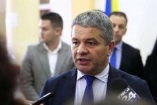 Plágiumügy: visszavonták a volt egészségügyi miniszter doktori címét