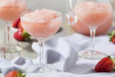 A nyár kedvenc itala: a frozé