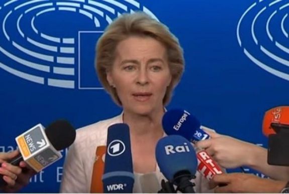 Ursula von der Leyen: újra kell gondolni az európai migrációs elosztási rendszert