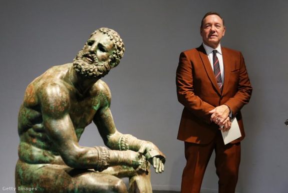 Zaklatási botránya óta először lépett fel nyilvánosan Kevin Spacey