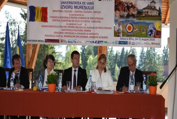 Bukaresttel szembeni határozottabb fellépésre buzdította a határon túli románokat az államfő tanácsadója