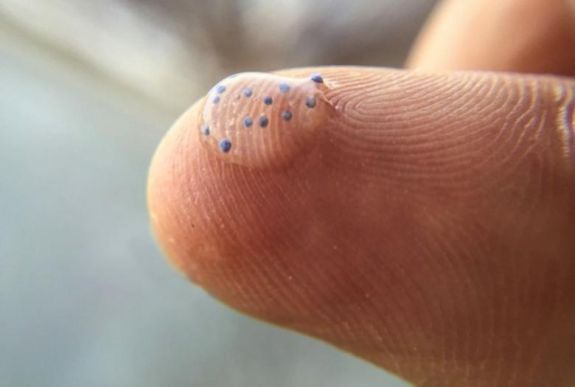 Nem valószínű, hogy károsítják az egészséget az ivóvízben lévő műanyagszemcsék