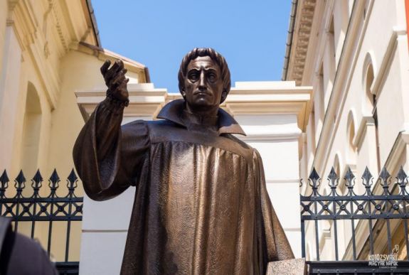 Pengő Zoltán: Egy az Isten, egy a nyelv