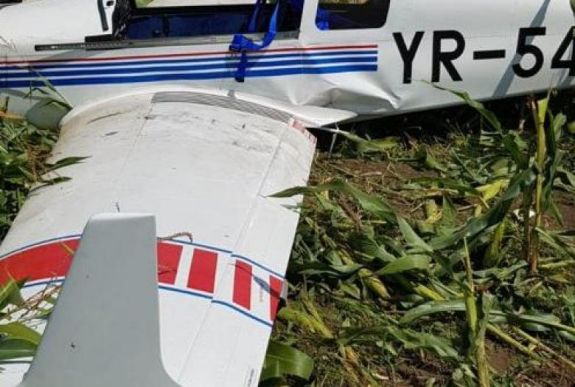 Kényszerleszállást hajtott végre egy kisrepülőgép Mezőcsáváson