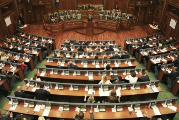 Október 6-ra írta ki a koszovói elnök az előrehozott parlamenti választást