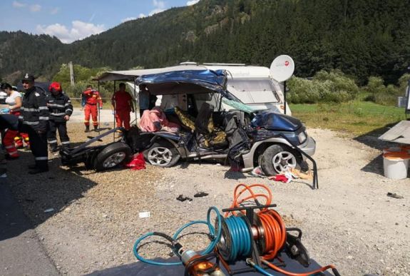 Meghalt egy házaspár és a gyermekük egy Maros megyei autóbalesetben