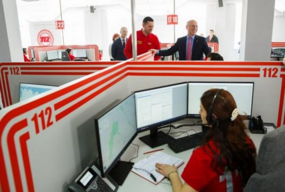 Ezentúl brutális bírság jár annak, aki átveri a hatóságokat a 112-esen