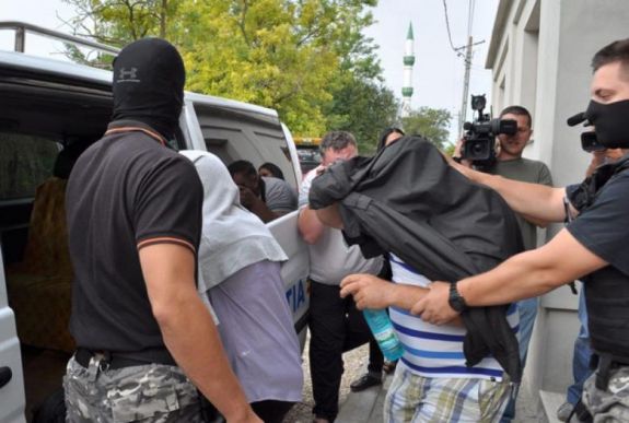 Öt személyt tartóztattak le a német fiatalokat kizsákmányoló bűnbanda ügyében