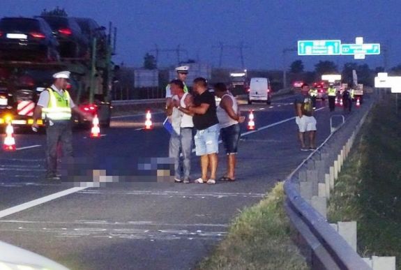 Halálra gázoltak egy román fiút az M43-ason