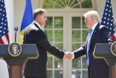 A Fehér Házban fogadja Donald Trump Klaus Johannist augusztus 20-án