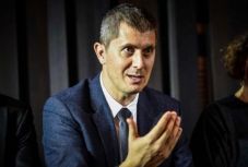 Öten versenyeznek az USR elnöki tisztségéért