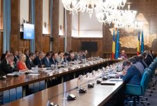 Feljelenti a költségvetés-kiigazítást bíráló liberális politikusokat a PSD