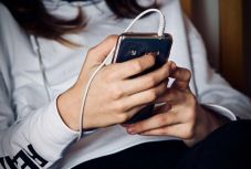 Facebookon csábította el a 14 éves lányt egy nagyváradi férfi