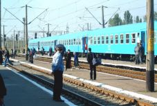 Több mint ötmillió percet késtek egy év alatt Romániában a vonatok