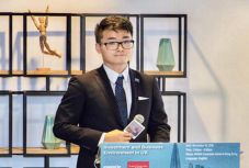 Őrizetbe vették a hongkongi brit főkonzulátus egyik munkatársát Kínában