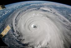 Donald Trump atombombával fékezné meg a hurrikánokat