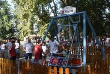 Kolozsvár után hintájuk lett Szatmárnémetiben is mozgássérülteknek