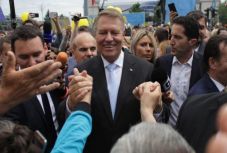 IMAS-felmérés: Johannis és Barna jutna az elnökválasztás második fordulójába