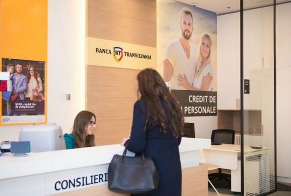 Egy év alatt rengeteg alkalmazottjától vált meg a bankszektor