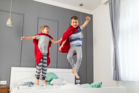 Egy kutatás szerint  jó, ha a gyerekünk örökmozgó