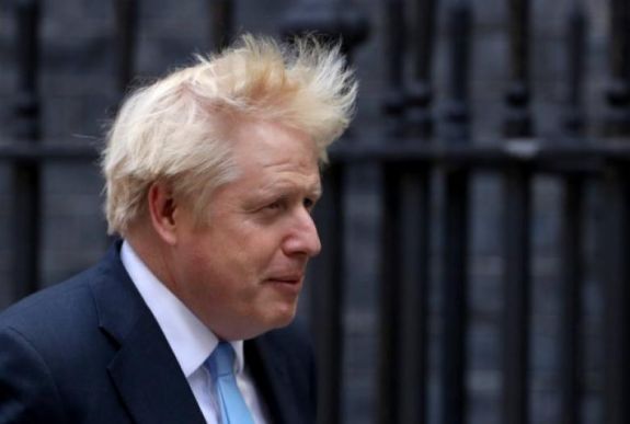 Boris Johnson: inkább feküdnék holtan az árokban, mintsem elhalasszam a brexitet