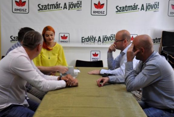 Átadták az PMN során gyűlt adományokat Barna Tamás családjának