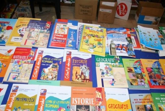 Ismét tankönyvek nélkül kezdi meg az iskolát az áldozatgeneráció