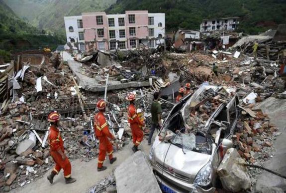 Erős földrengés sújtotta Kína délnyugati részét