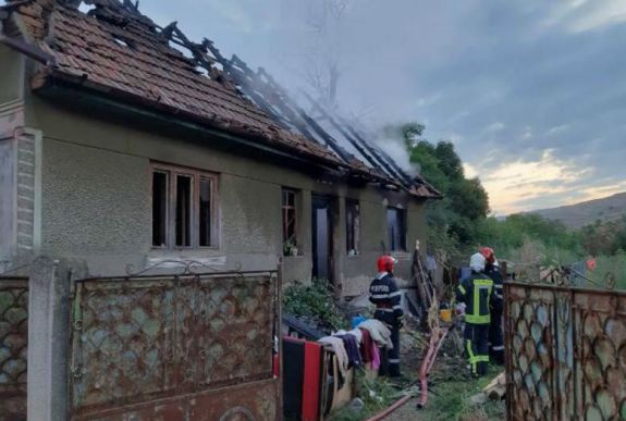 Gyertya okozott halálos tűzvészt egy Fehér megyei faluban