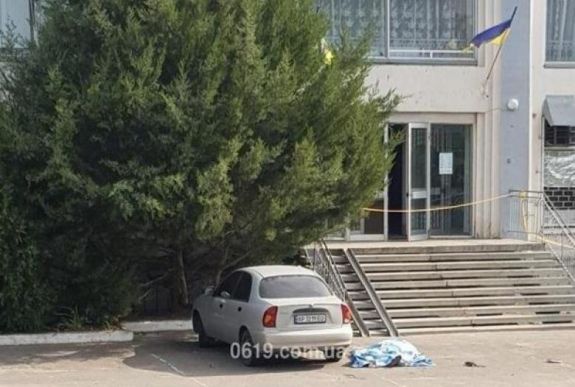 A nyílt utcán agyonlőtték egy tanácselnök helyettesét a kelet-ukrajnai Zaporizzsja megyében